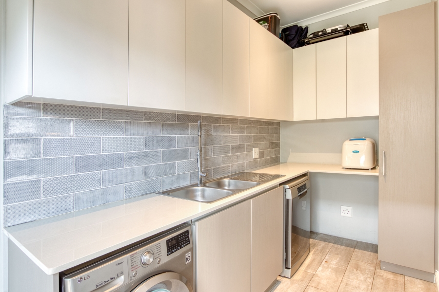 3 Bedroom Property for Sale in Kelderhof Country Village Western Cape